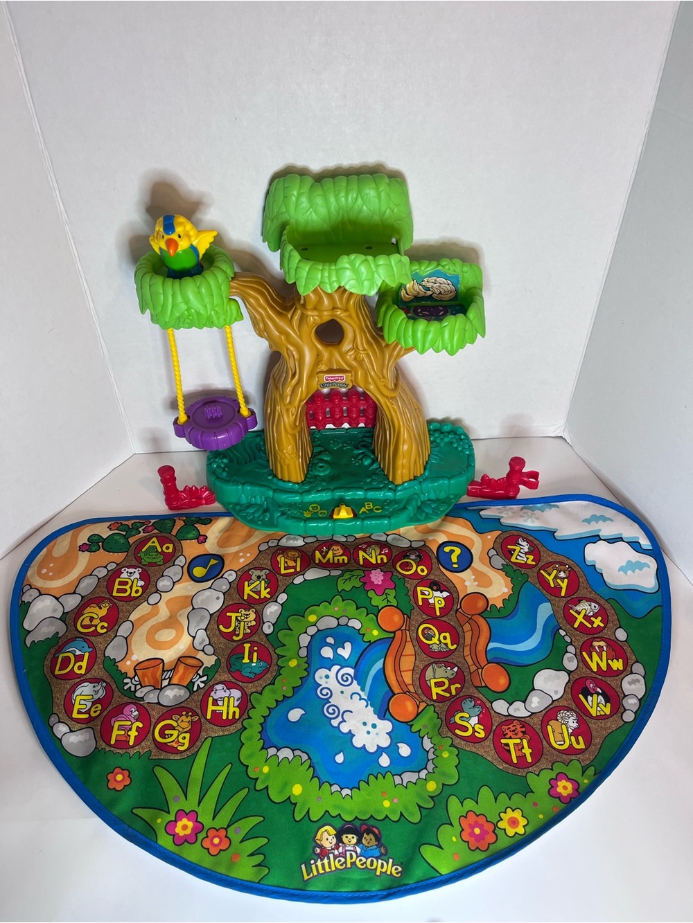 Fisher-Price Little People Treehouse Playset with Green Tree and Colorful Mat